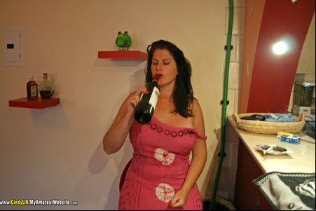 CindyUK - Horny bitch Video