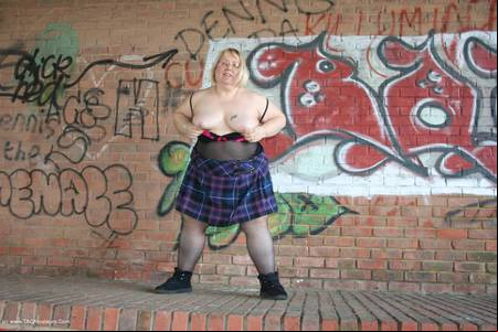 LexieCummings - Spring Flash Pt1 Gallery